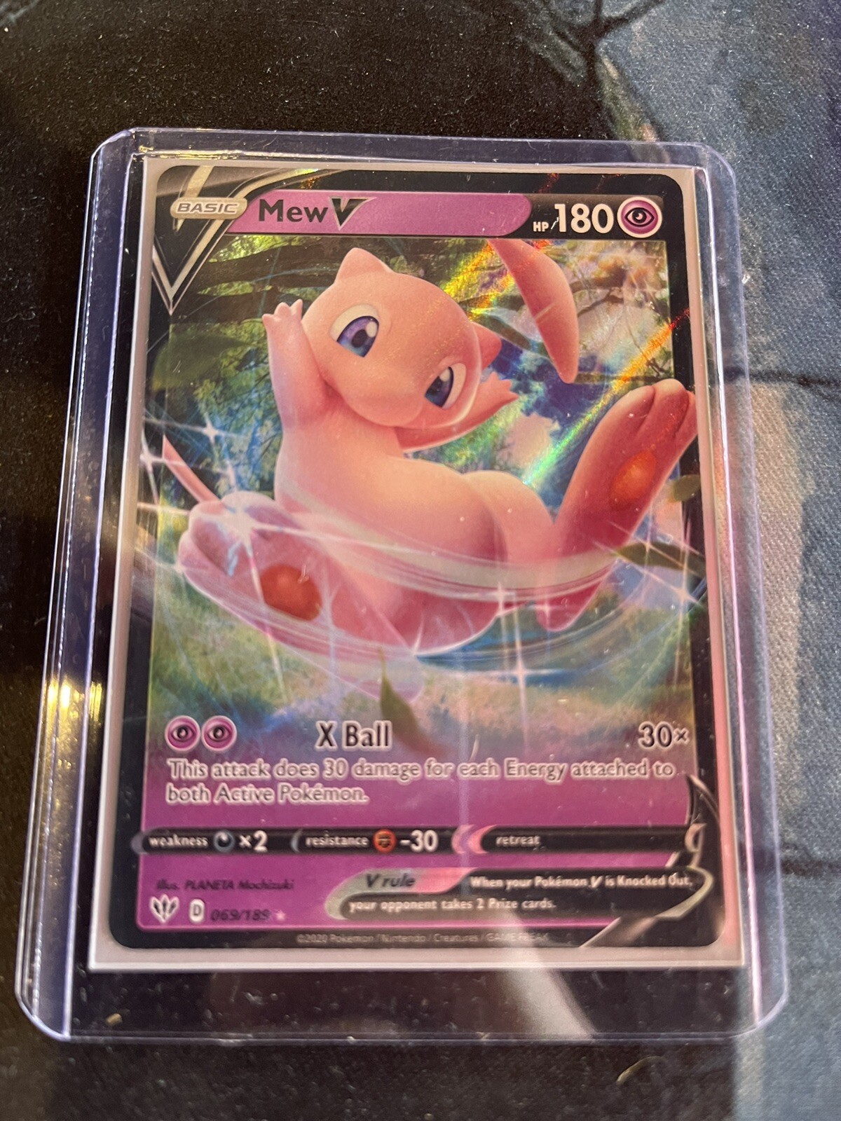 Pokémon TCG Mew V Darkness Ablaze 069/189 Regular Ultra Rare NM / M