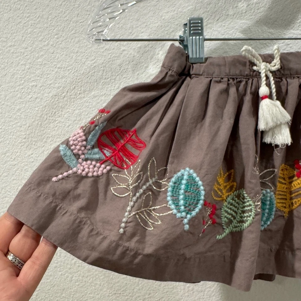 Falda Peek Forest Biome Bordada Hoja Colorida Marrón Cordón Talla 2T Foto 2 de 4