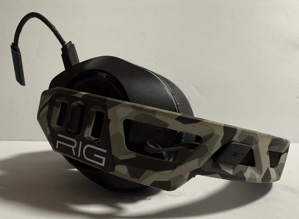 Auriculares inalámbricos para juegos Nacon Gear Up Rig 700HS Artic Camo para PS4/PS5/PC Foto 2 de 4