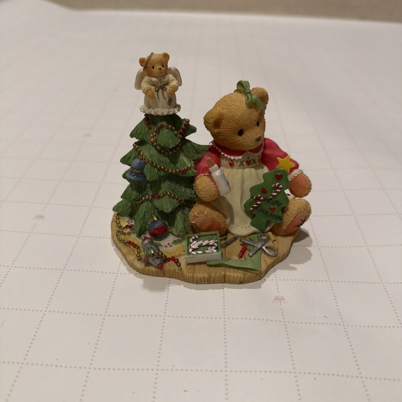 Cherished Teddies Lynn #310735 🎄Girl with Christmas Tree Bear Figurine 1998