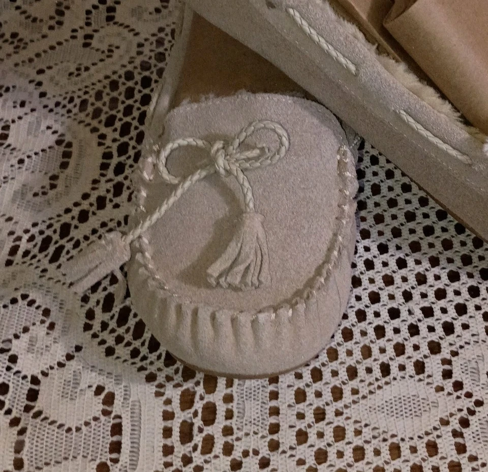 Lucky Brand Women's Leather Moccasin Slippers Sherpa Lined Size 11 - Image 3 of 4