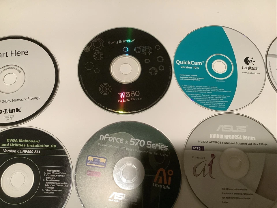 Lote de 18 controladores de CD antiguos y CD de software para Windows y Mac - juego/misc. Foto 4 de 4