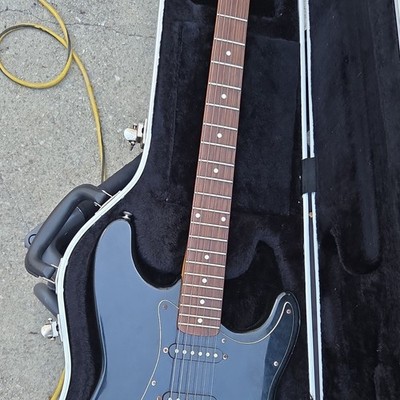 Squier Stratocaster Electric Guitar Black Solid Body Right-Handed 6-String