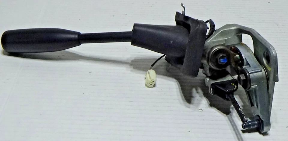 2001-2006 Toyota Tundra Sequoia Steering Column Overdrive Shifter Assembly - Image 2 of 4
