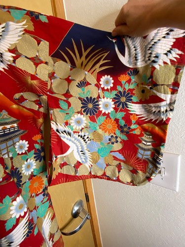Kyoto Julin Co. Ltd 100% Cotton Kimono Cranes/Red/Gold, 54" long - Picture 12 of 12