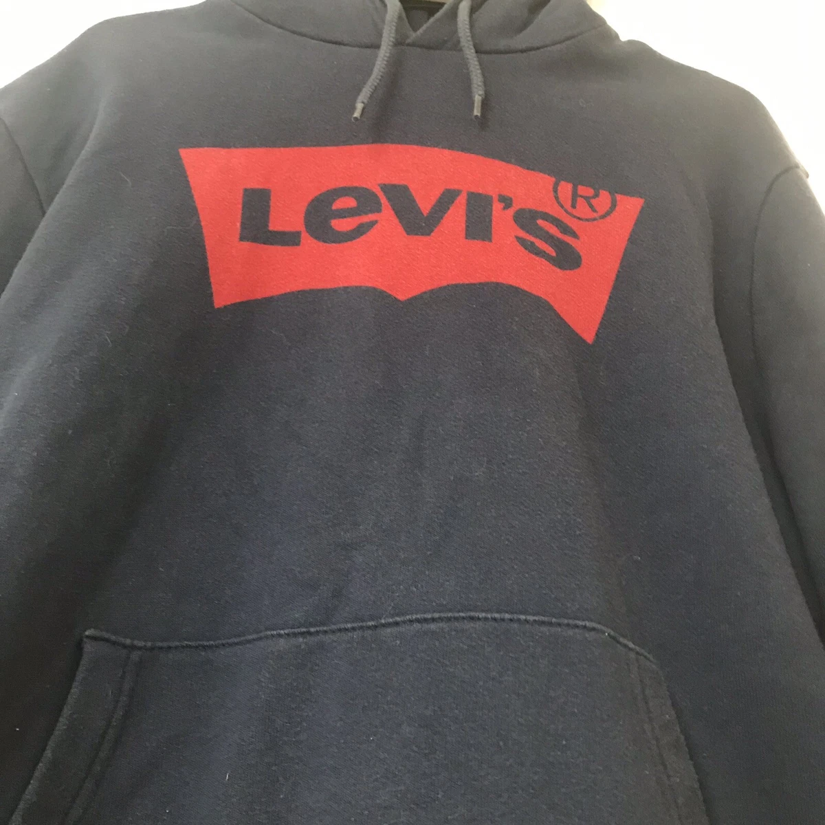 Levis box hotsell logo hoodie