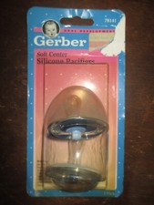 VINTAGE 2pk GERBER NEW SOFT CENTER SILICONE round PACIFIERS 78141