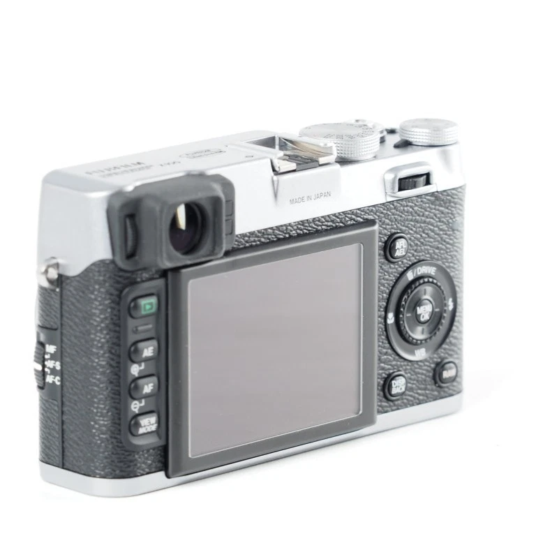 Fujifilm X100 FinePix X Series 12.3MP Silver Digital Camera [Exc+++] #13965 - Image 4 of 4