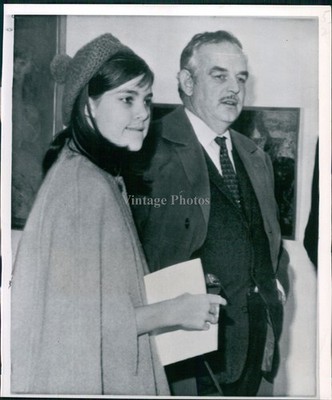 1969 Princess Caroline Monaco Prince Rainier Exhibition Vintage Press Photo 7x9