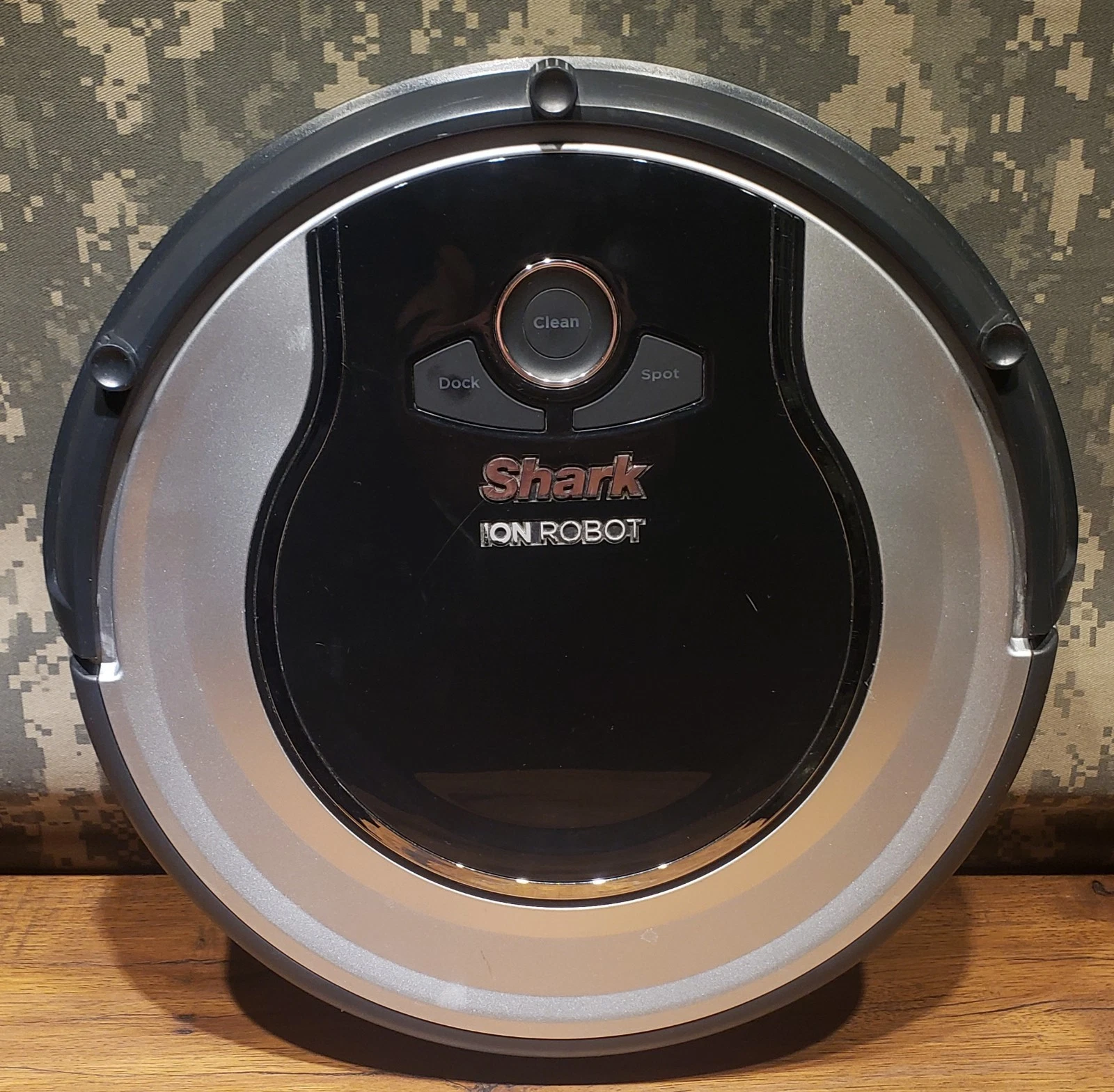 SHARK ION RV720 Robotic Vacuum Cleaner Sweaper Rechargeable