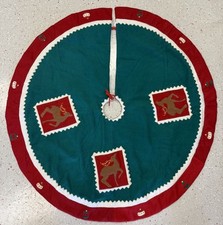 Vintage Christmas Tree Skirt 44" Felt Green red Reindeer ornament  B1 
