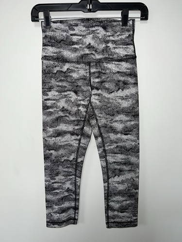 "Legging Lululemon Wunder Under Crop tiro alto 21"" talla 4 Luon Jacquard negro blanco" - Imagen 3 de 14