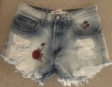 VINTAGE RARE LEVI 505 Cutoff Jean Shorts Embroidered w/ROSES Size 31