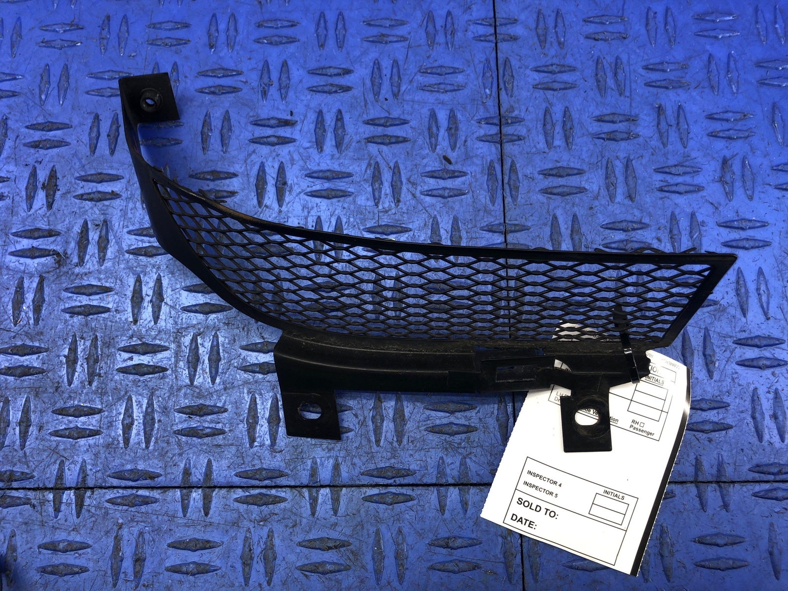 2006-2018 ASTON MARTIN VANTAGE V8 REAR BUMPER RIGHT SIDE BUMPER MESH GRILL OEM