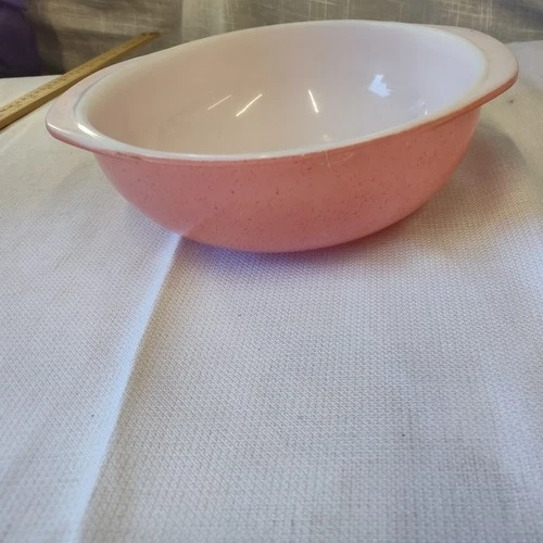 Vintage Pyrex 024 2qt Pink Speckle Casserole dish w/Lid 1950’s