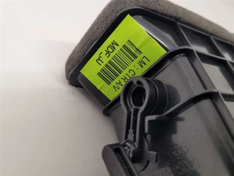 Пара оригинальных передних левых и правых вентиляционных отверстий переменного тока для центральной приборной панели Hyundai Tucson 2010–2013 годов выпуска - Изображение 4 из 4