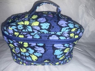Vera Bradley quilted cosmetic case in the retired Indigo Pop