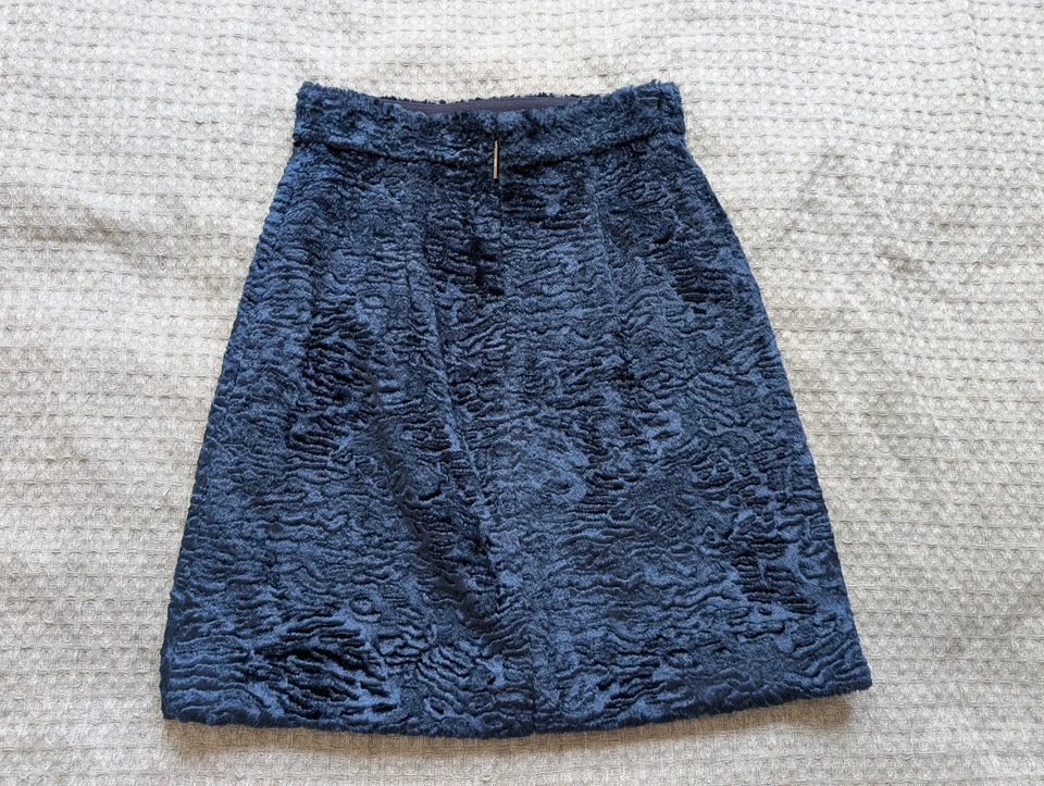 Saia MSGM Feminina 38 Pele Sintética Texturizada Azul Feita na Itália Comprimento do Joelho Cintura Alta - Imagem 3 de 4