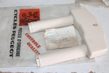 CARENAGE FOURCHE PARTIE AV. pr PEUGEOT SCOPER V50 .ref 700917 XN * NOS RARE NEUF