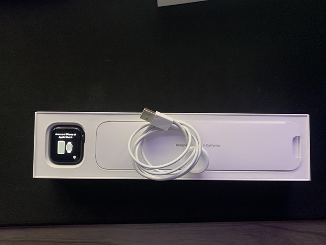 Apple Watch Series 5 40mm Space Gray Aluminium Case with Black Sport Band - S/M & M/L (GPS 