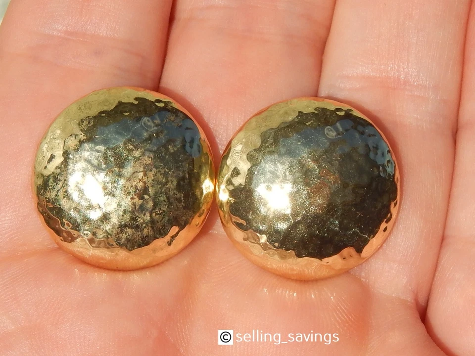 18K YELLOW GOLD IPPOLITA HAMMERED DISC 9/10th INCH OMEGABACK CLIP ON EARRINGS - Image 2 of 4