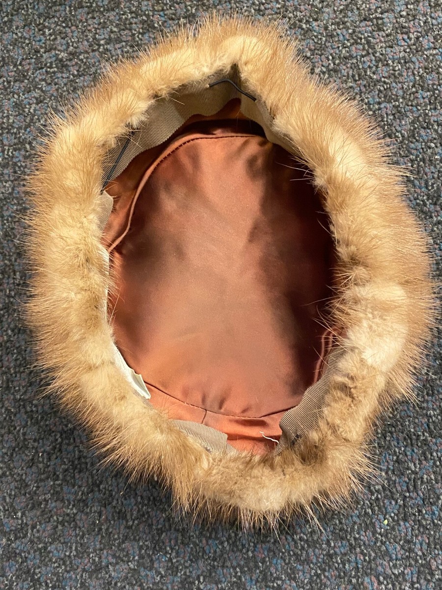 Vintage 50s Two Tone Mink Pillbox Hat Vintage 1960s Mink Pillbox Hat For Sale at 1stDibs | russian  main image 2