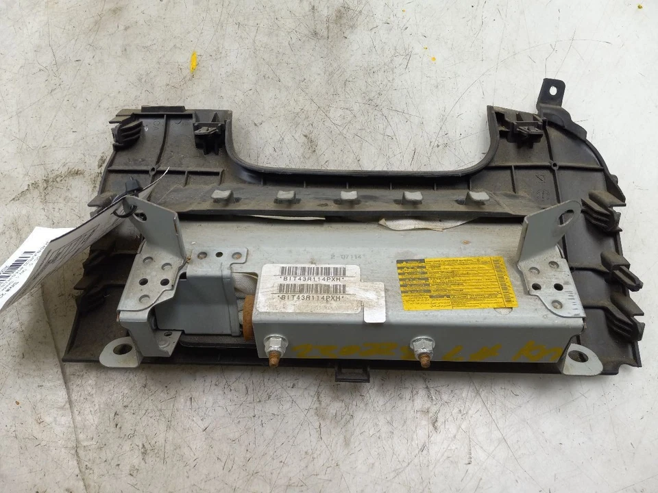 14-19 TOYOTA COROLLA S DRIVER LEFT KNEE AIR BAG - Изображение 4 из 4