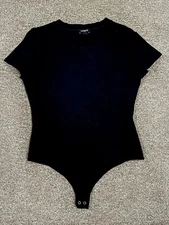 302 NEW without Tag Express Women's Solid Black Short Sleeve Bodysuit Size Large