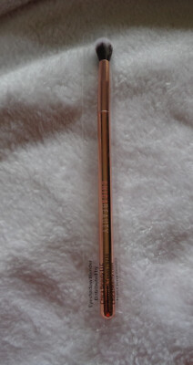 New Chica Beauty Eyeshadow Blender Brush 7inch