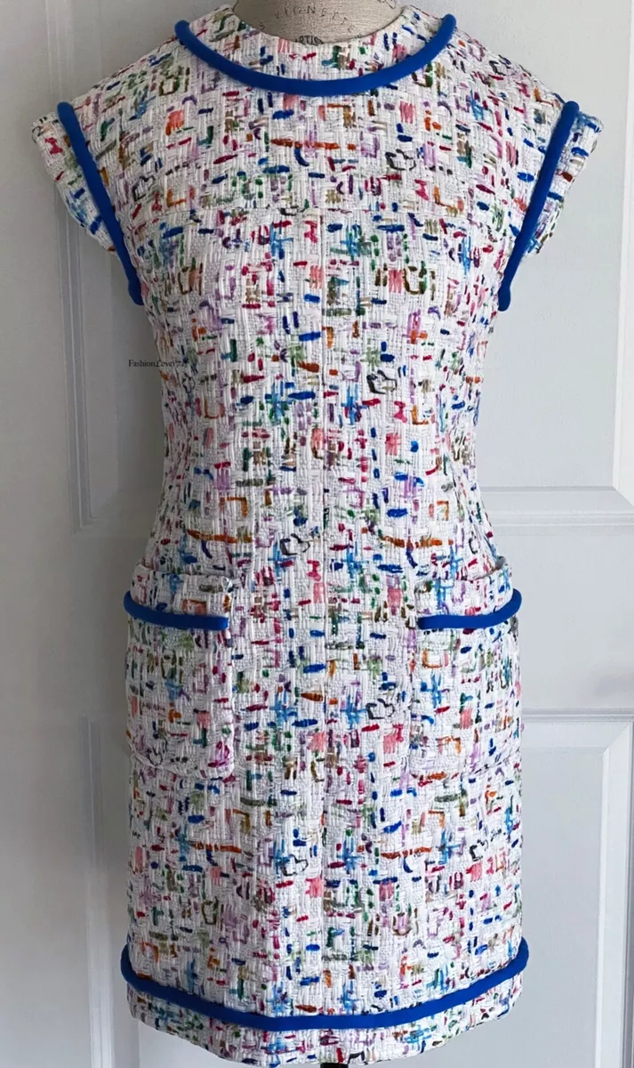 GORGEOUS CHANEL 17P WHITE MULTICOLOR WHITE BLUE TWEED DRESS 36