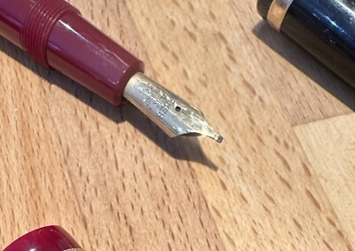 3 PARKER TINTENSCHREIBER DUOFOLD 50er Jahre NEU 14kt GOLDFEDER. Rot. Grün. Schwarz. Wie gesehen.