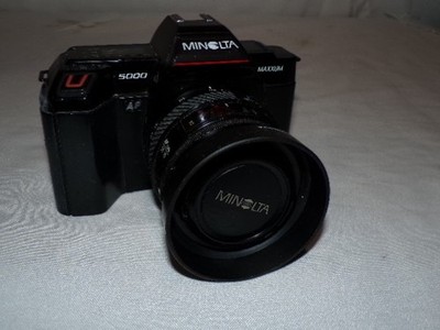 Minolta Maxxum 5000 AF 35 Film Camera w/ 35-70mm 1:4 (22) lens