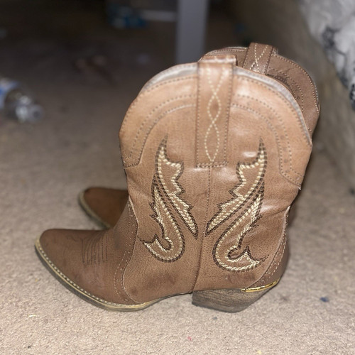 Very Volatile Women's Brown Western Ankle Boots Pull-On Embroidered Faux Fur 8