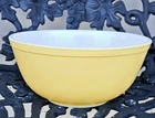 Vintage Pyrex Nesting Mixing 2.5 Qt Bowl Yellow Primary Colors #403