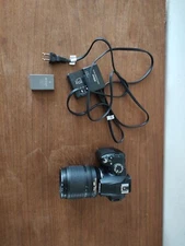 Nikon D D3000 10.2MP 18-105mm f/3.5-5.6G AF-S DX VR Nikkor Digital SLR Camera