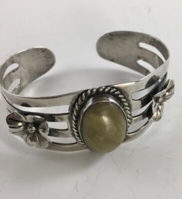 Vintage Mexico Silver Cuff Bracelet with Green Cabochon stone and flowers (E)