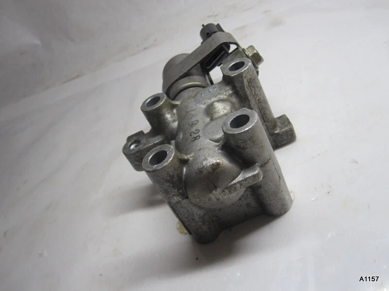 Soporte de válvula de control de aceite VVT genuino OEM para Subaru WRX STI 2012-2021 2.5 Turbo Foto 3 de 4