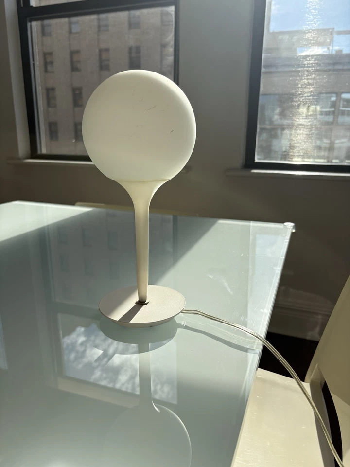 Artemide Castore Table Lamp, designed by Michele De Lucchi and Huub Ubbens - Image 2 of 3