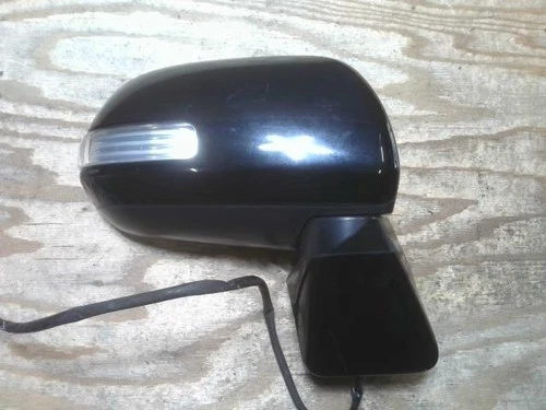 TOYOTA Voxy ZRR70W right side mirror