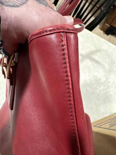 vintage Coach Legacy Market Tote-Model No. D23-9847. - Picture 22 of 24