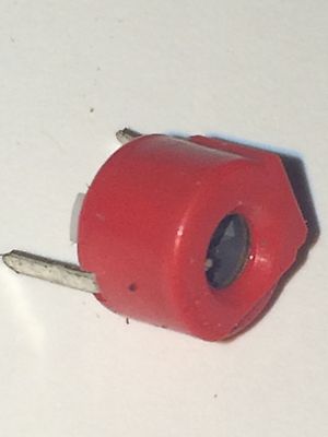 5 Pezzi - Condensatori Ceramici 4,7pF 50V NP0 Passo 5 Mm - Foto 3