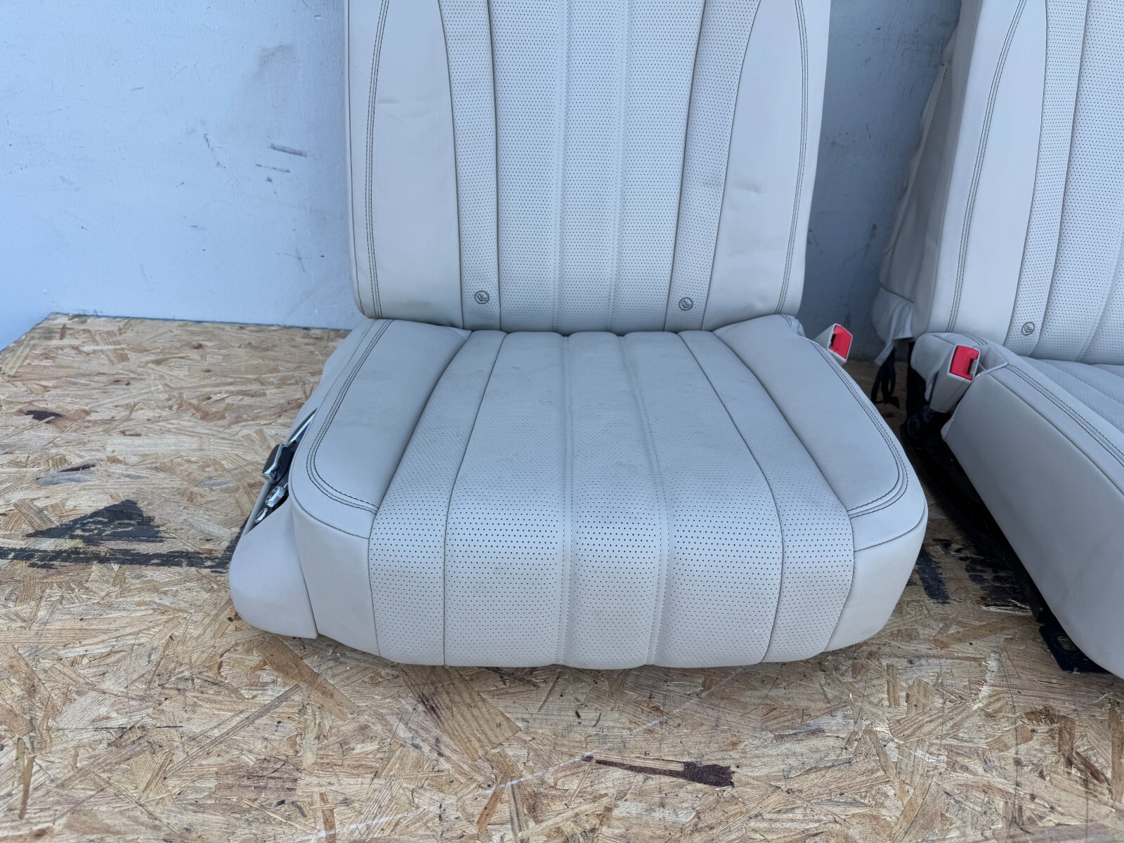 REAR LEFT RIGHT SEAT SEATS TAN CHIAR BENTLEY FLYING SPUR OEM (2013-2018)