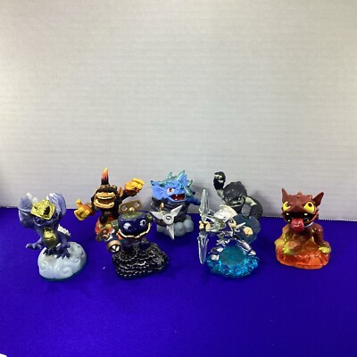 Lot Of 7 Activision Skylanders Action Figures. See Photos 