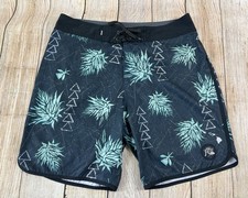 Quiksilver Highline SurfSilk Hawaii Scallop Swim Board Shorts Size 33