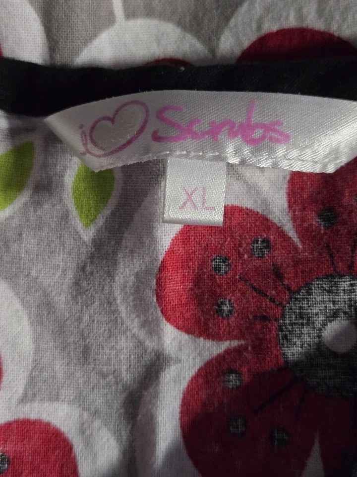 I Love Scrubs Scrub Top size XL-Red/Black Floral Keyhole Neck-Chest 23.5"/L 27.5 - Image 3 of 4