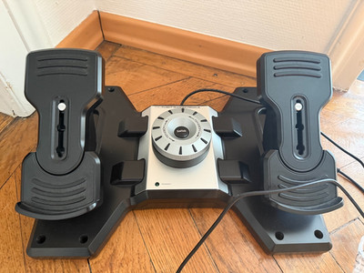 Logitech G Saitek Pro Flight Rudder Pedals Simulations-Pedale - Schwarz
