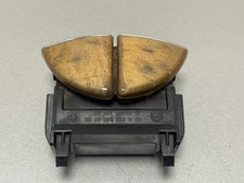 Öffner Mittelarmlehne Mercedes W211 S211 Avantgarde Mittelkonsole A2116800784