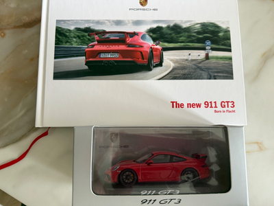 2017 Porsche 911 GT3 Born in Flacht Hardcover Brochure Box Set W 1