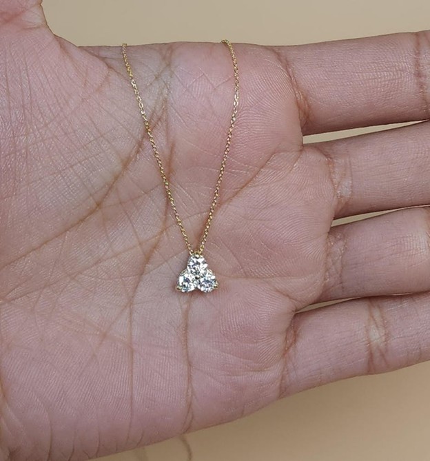 14Kt Gold Ct Stone Lab Grown Diamond Pendant