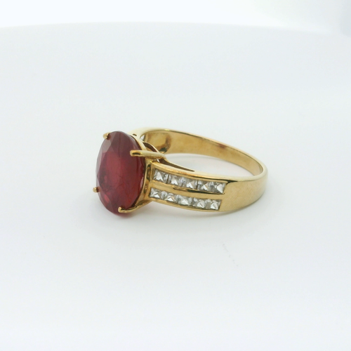 9ct Yellow Gold Ring Red Ruby and Clear Diamonds Hallmarked ring Size T 1/2 - Video 1 of 1